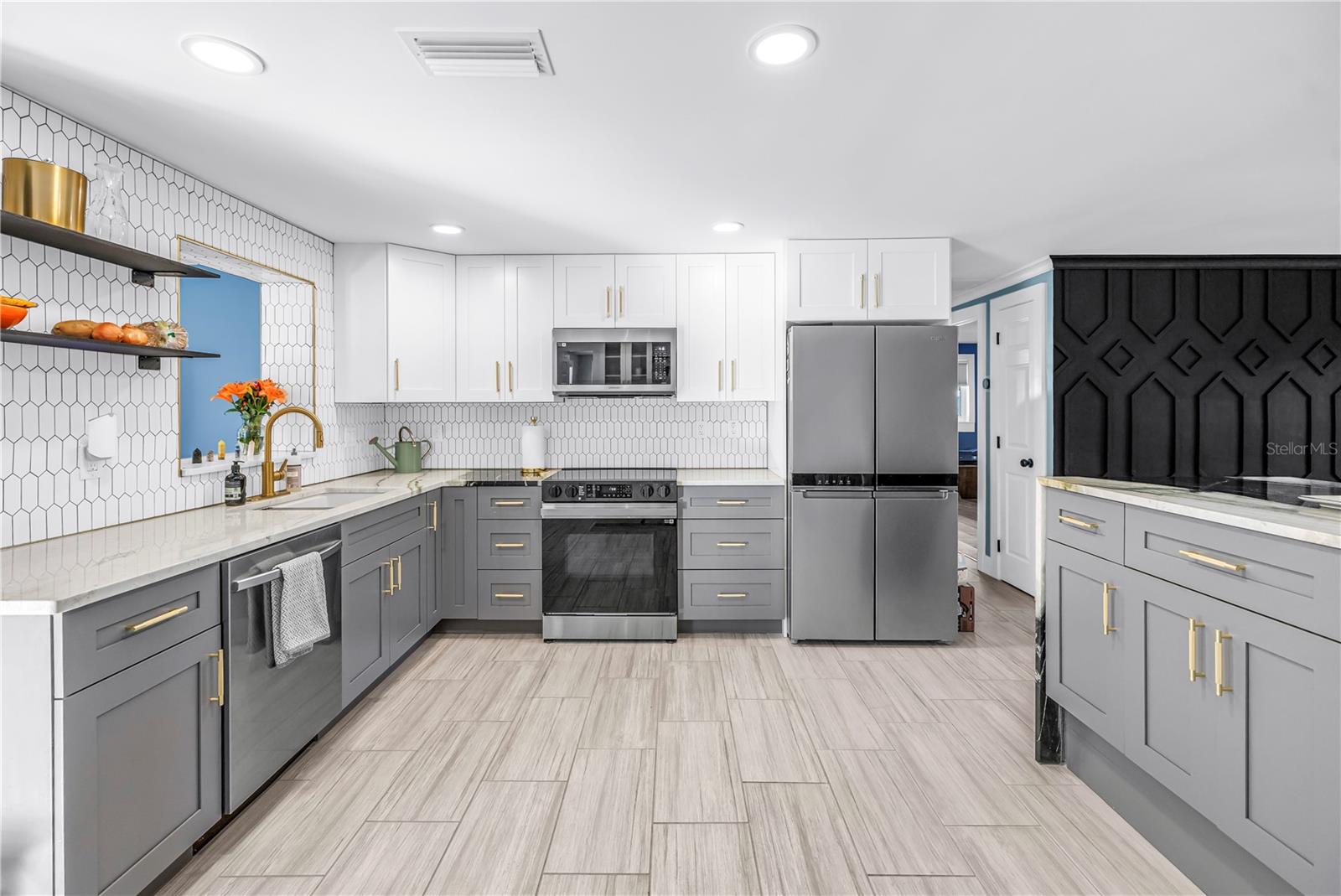 Image 19 of 54 For 354 74th Avenue Ne