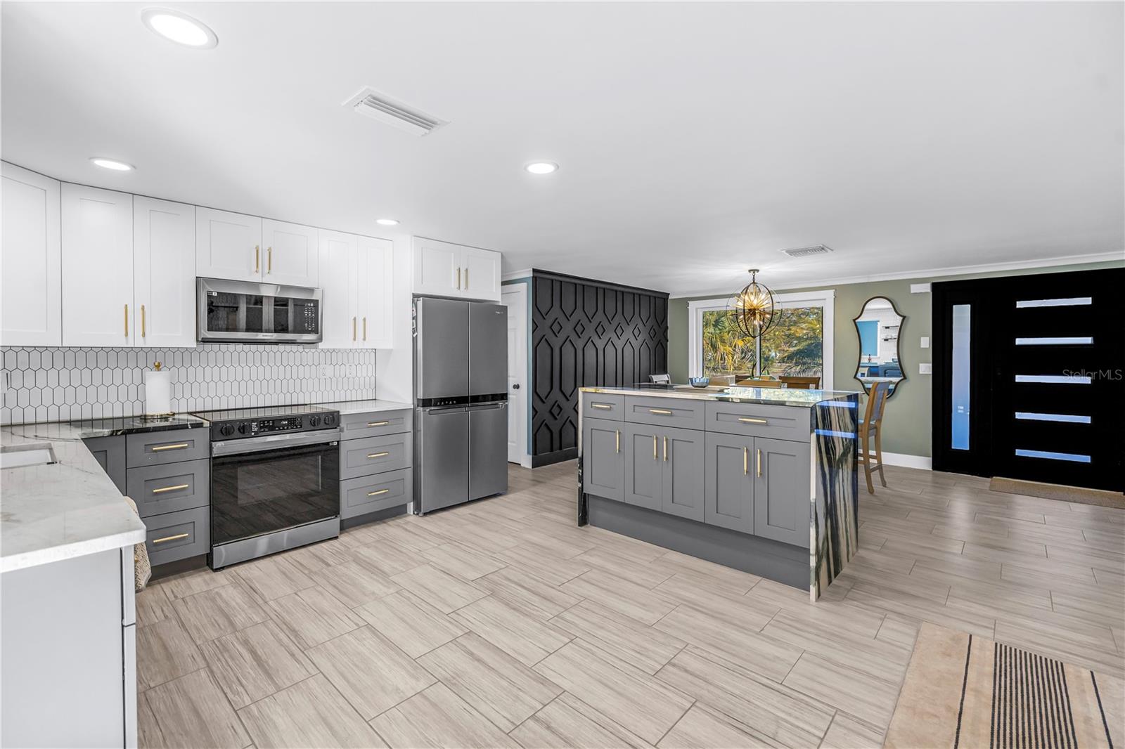 Image 21 of 54 For 354 74th Avenue Ne