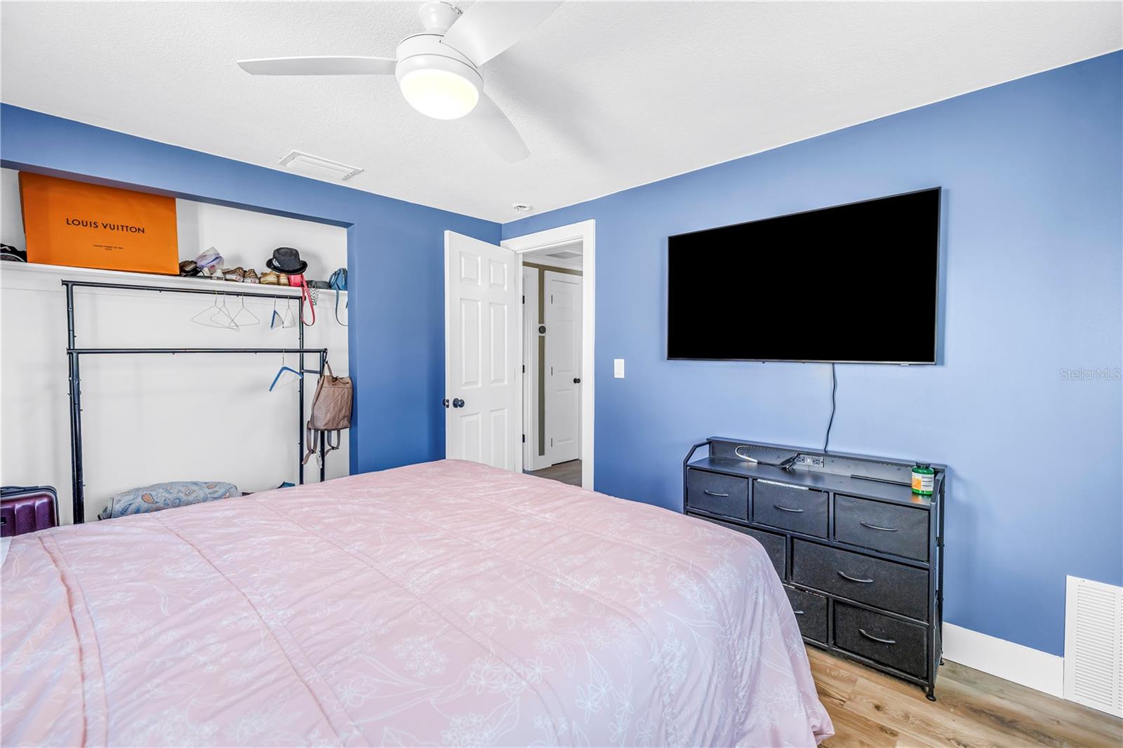 Image 37 of 54 For 354 74th Avenue Ne