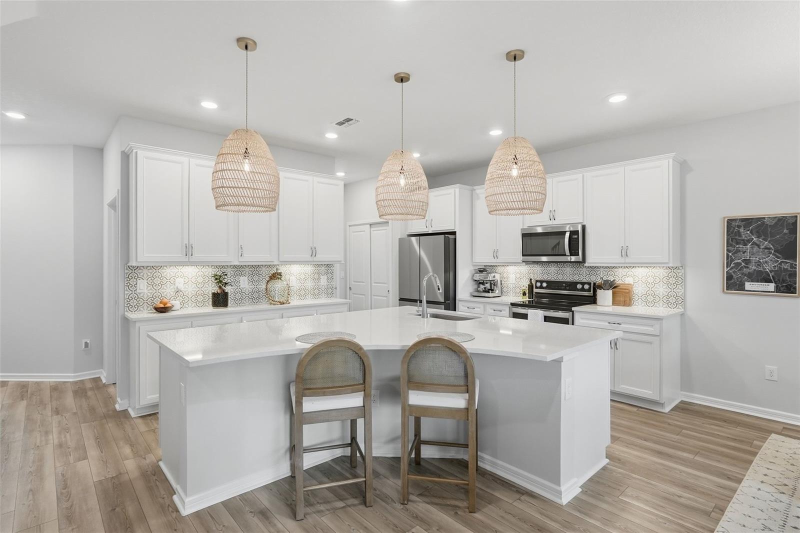 Image 3 of 31 For 343 Sandbar Avenue Ne