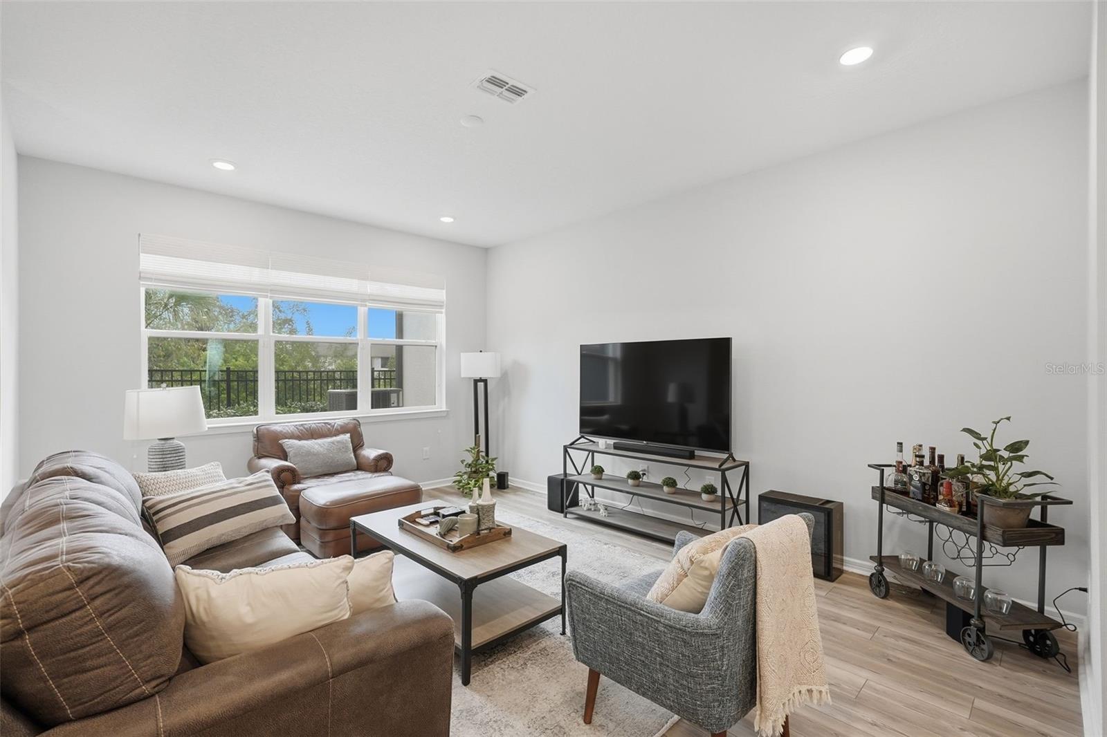 Image 4 of 31 For 343 Sandbar Avenue Ne