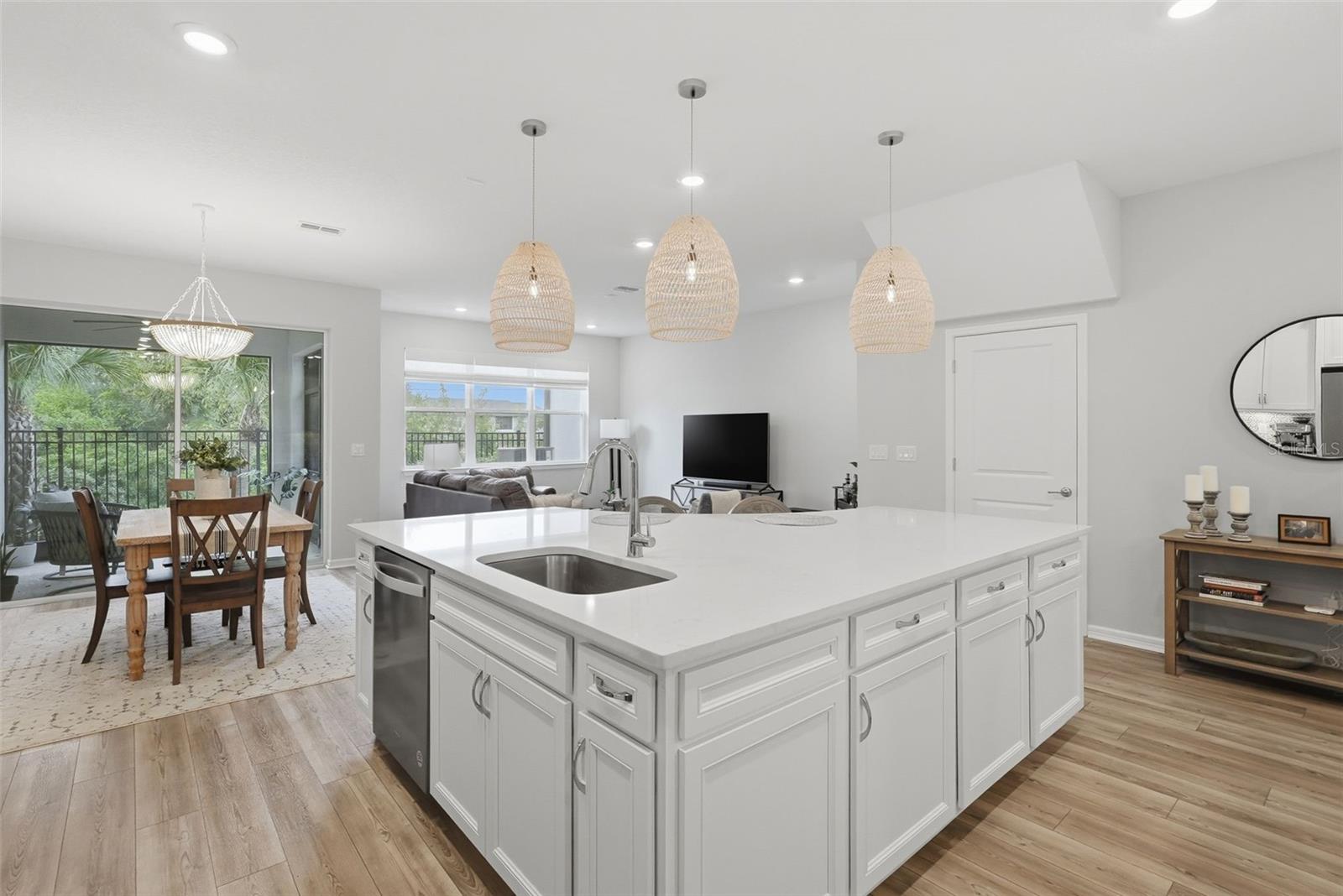 Image 7 of 31 For 343 Sandbar Avenue Ne