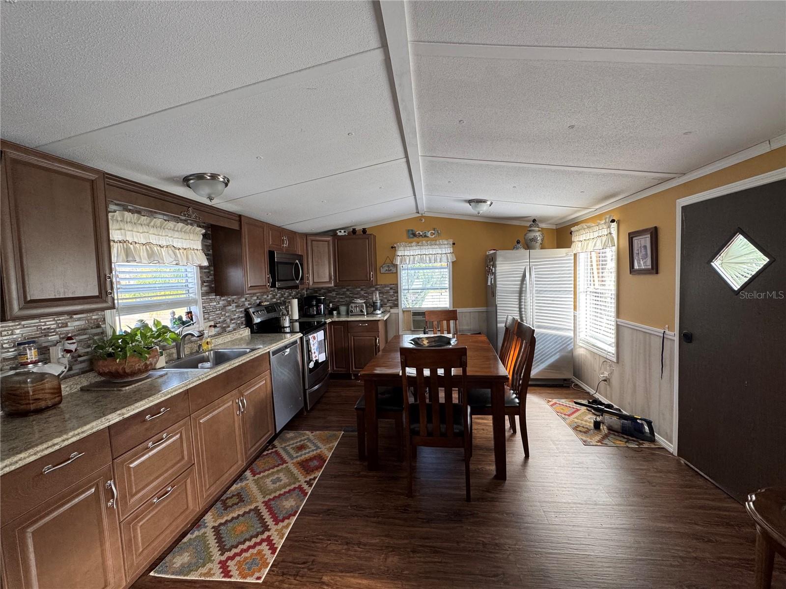 Image 6 of 24 For 12748 Via Plaza Way