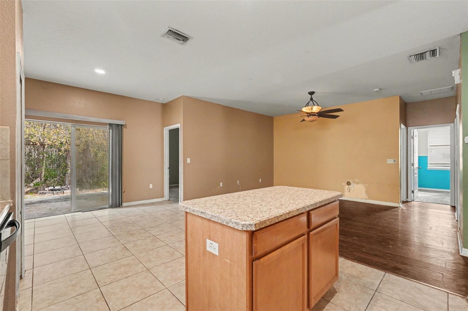 Image 14 of 31 For 11941 Palm Bay Court