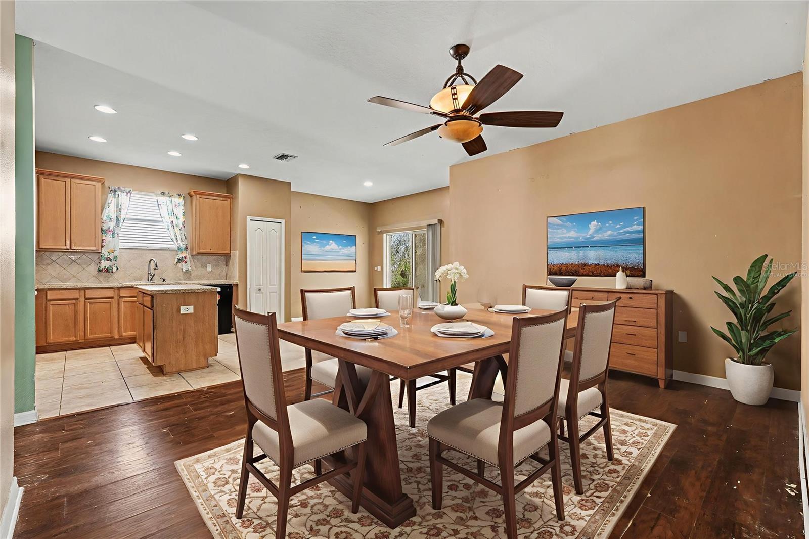 Image 18 of 31 For 11941 Palm Bay Court