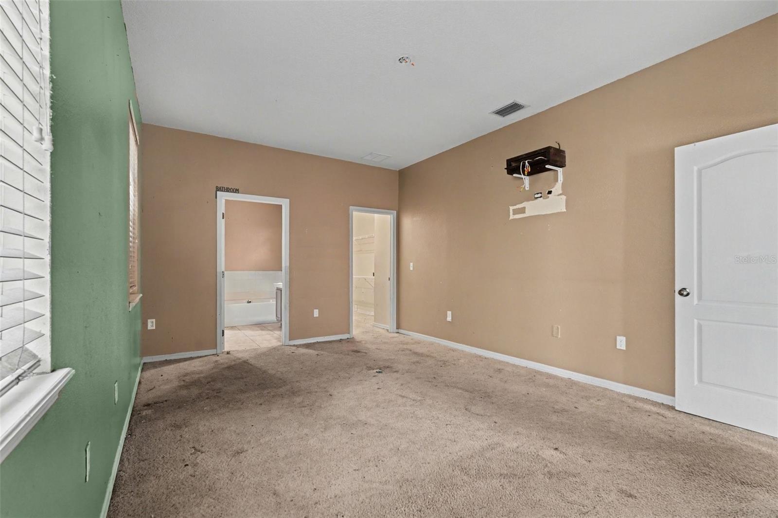 Image 28 of 31 For 11941 Palm Bay Court