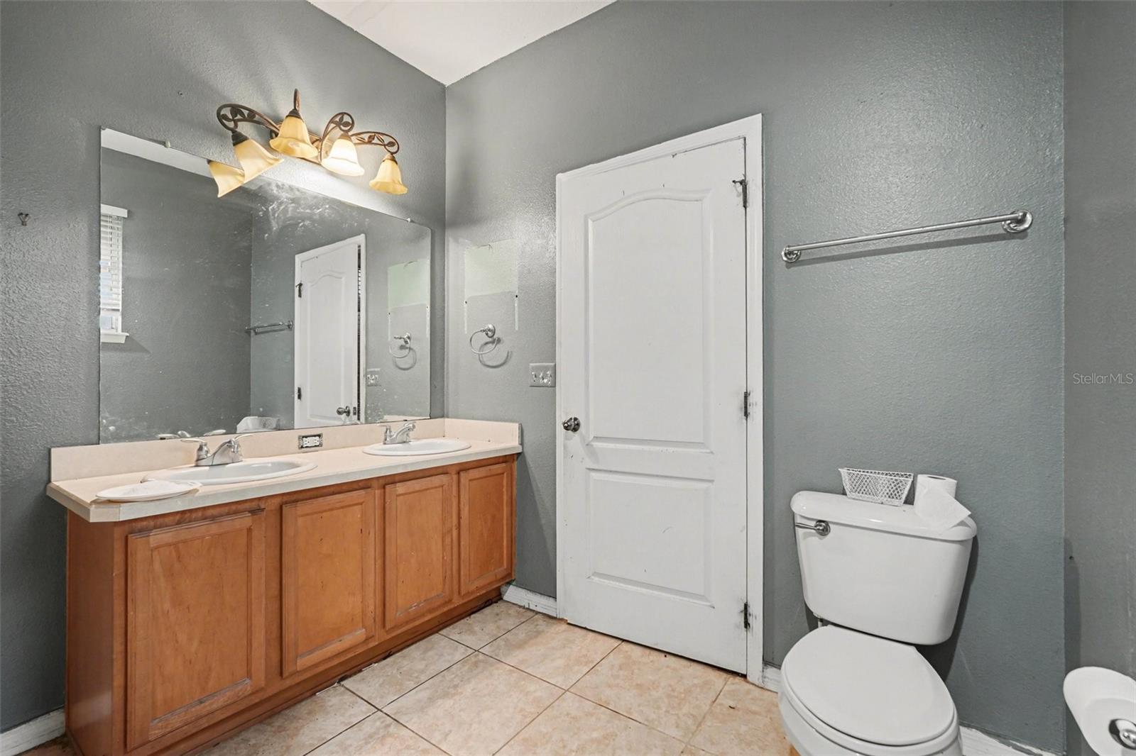 Image 30 of 31 For 11941 Palm Bay Court