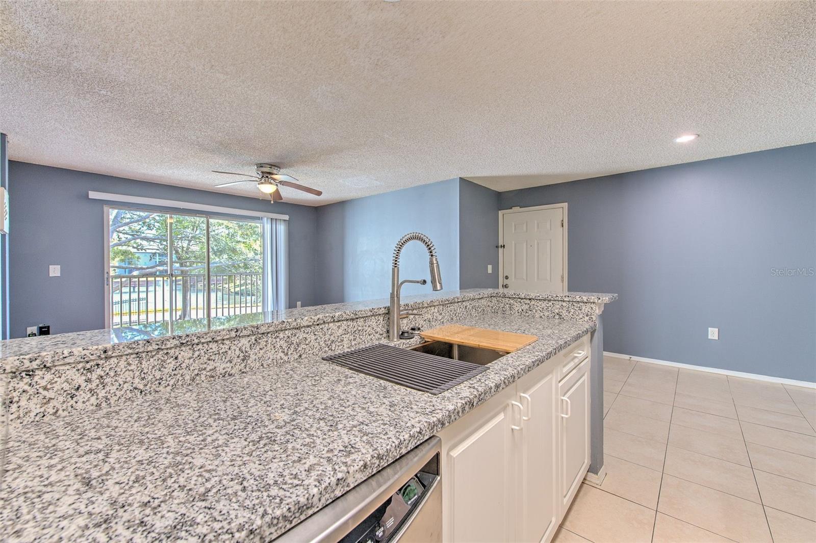 Listing photo id 8 for 10028 Strafford Oak Court 716
