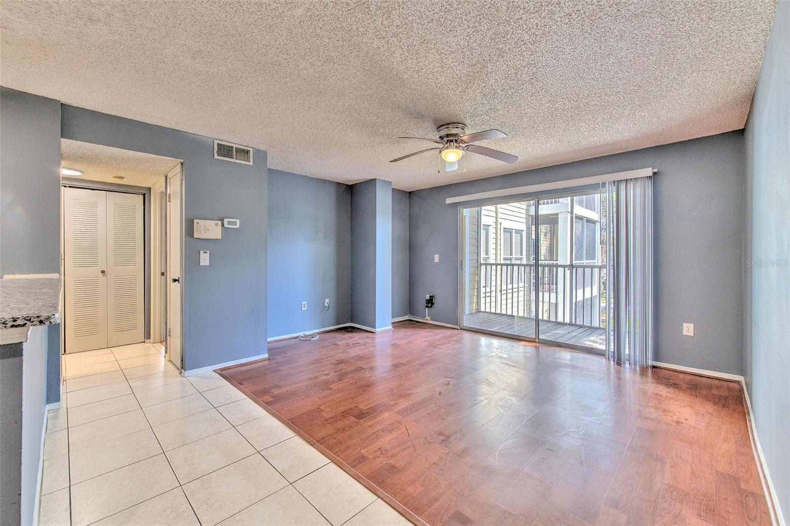 Listing photo id 9 for 10028 Strafford Oak Court 716