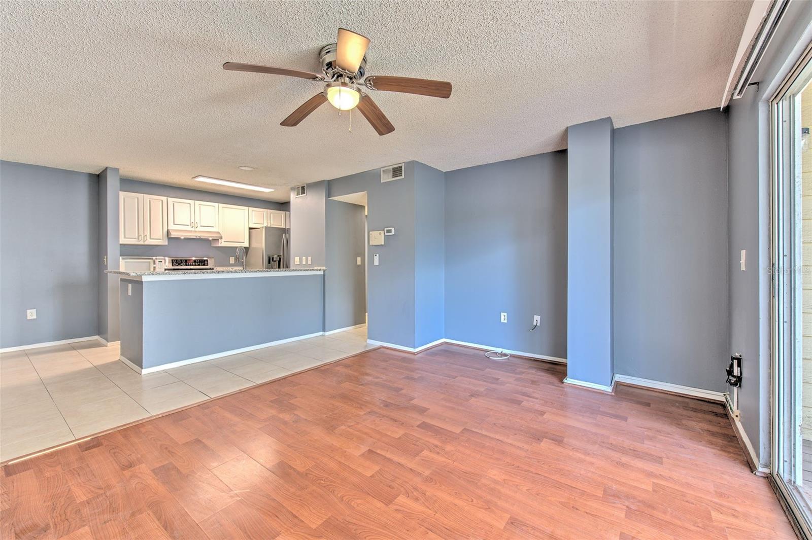 Listing photo id 12 for 10028 Strafford Oak Court 716