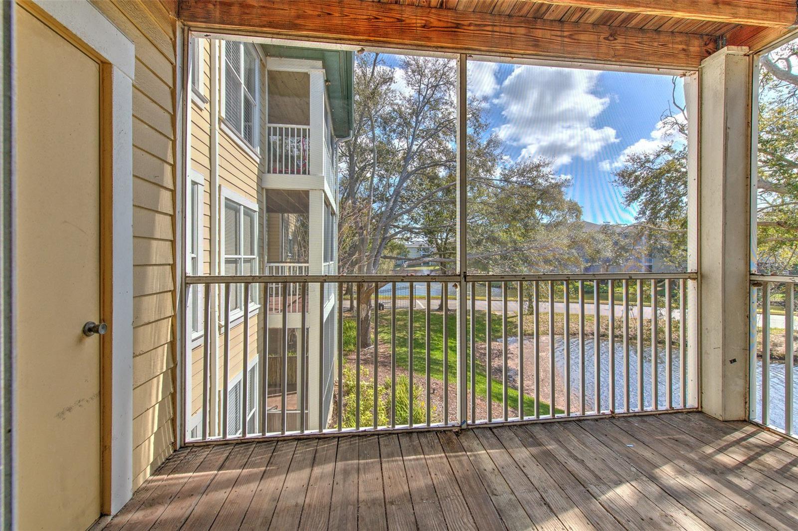 Listing photo id 13 for 10028 Strafford Oak Court 716