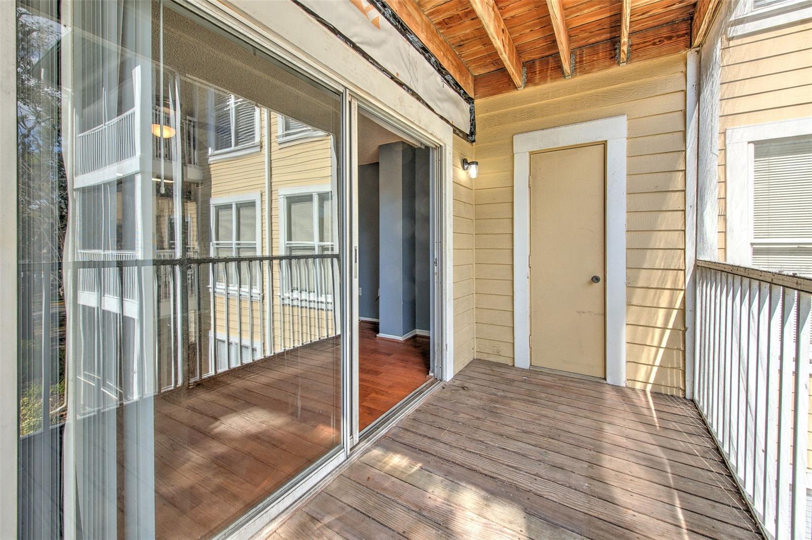 Listing photo id 14 for 10028 Strafford Oak Court 716