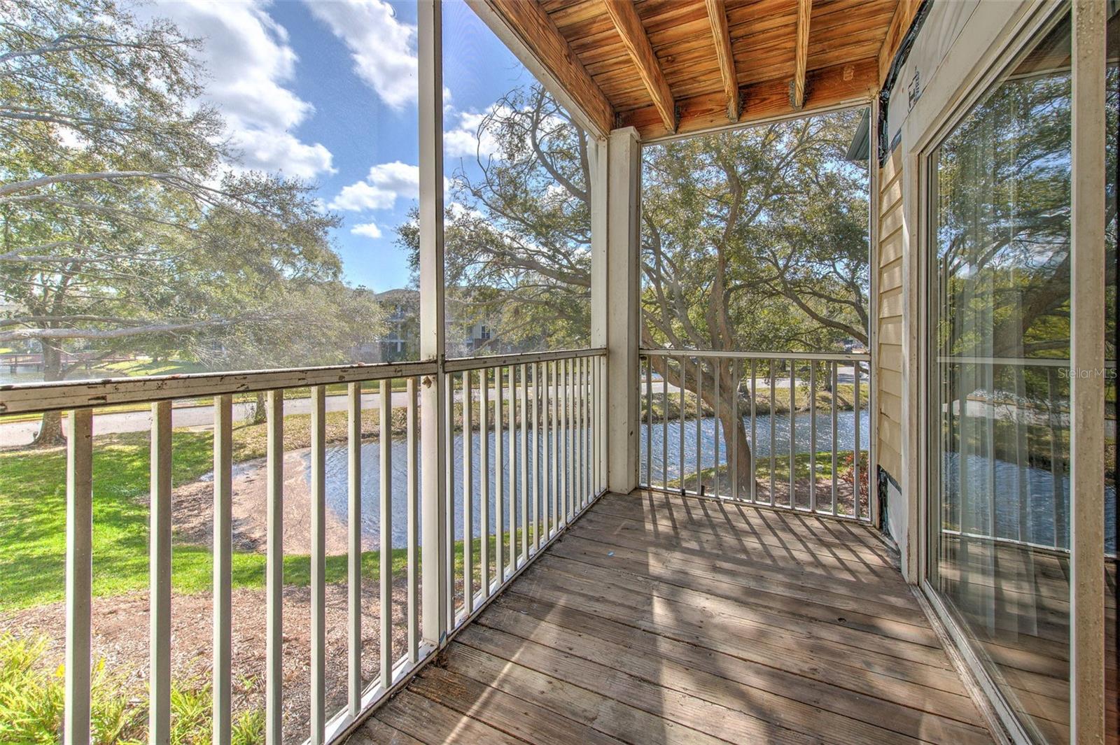 Listing photo id 15 for 10028 Strafford Oak Court 716