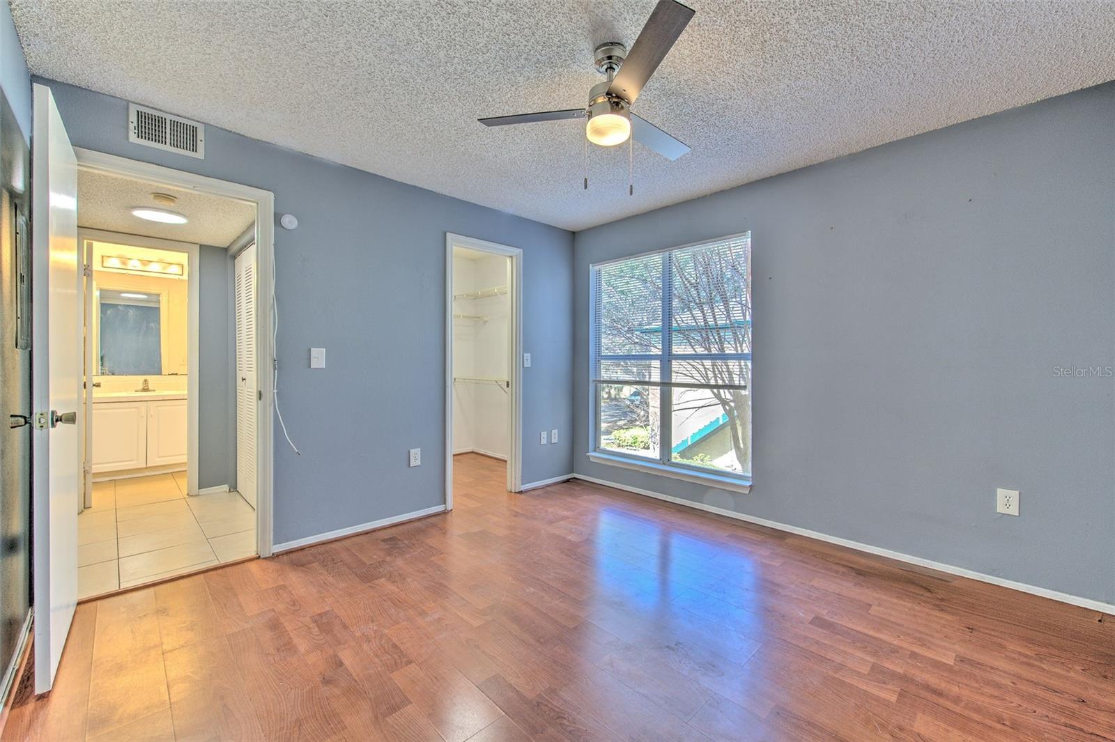 Listing photo id 20 for 10028 Strafford Oak Court 716