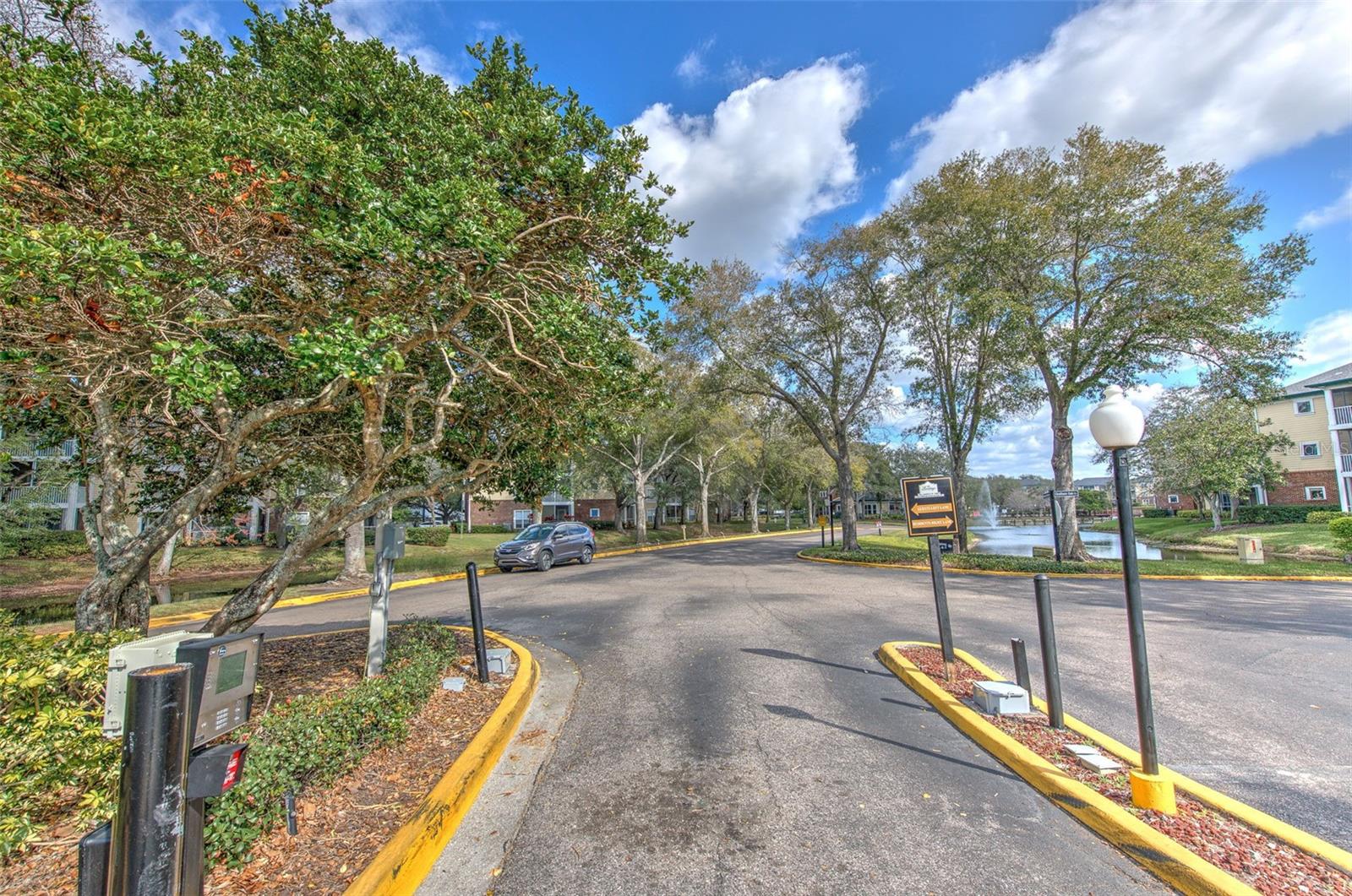 Listing photo id 26 for 10028 Strafford Oak Court 716