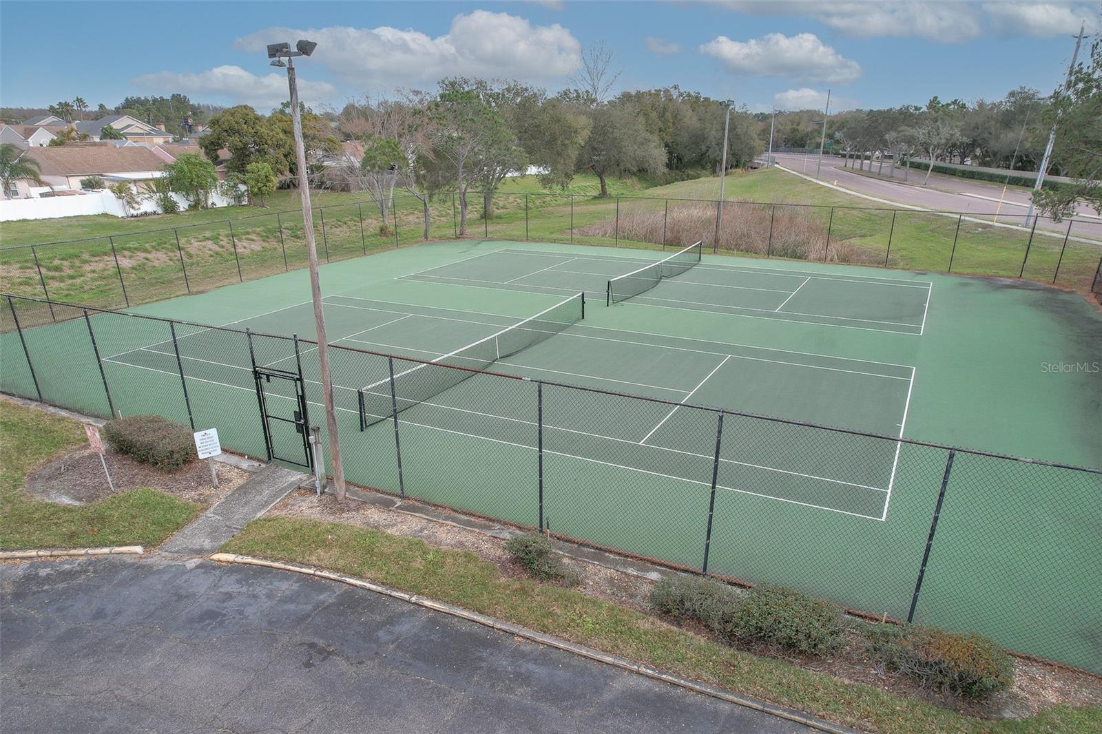 Listing photo id 27 for 10028 Strafford Oak Court 716