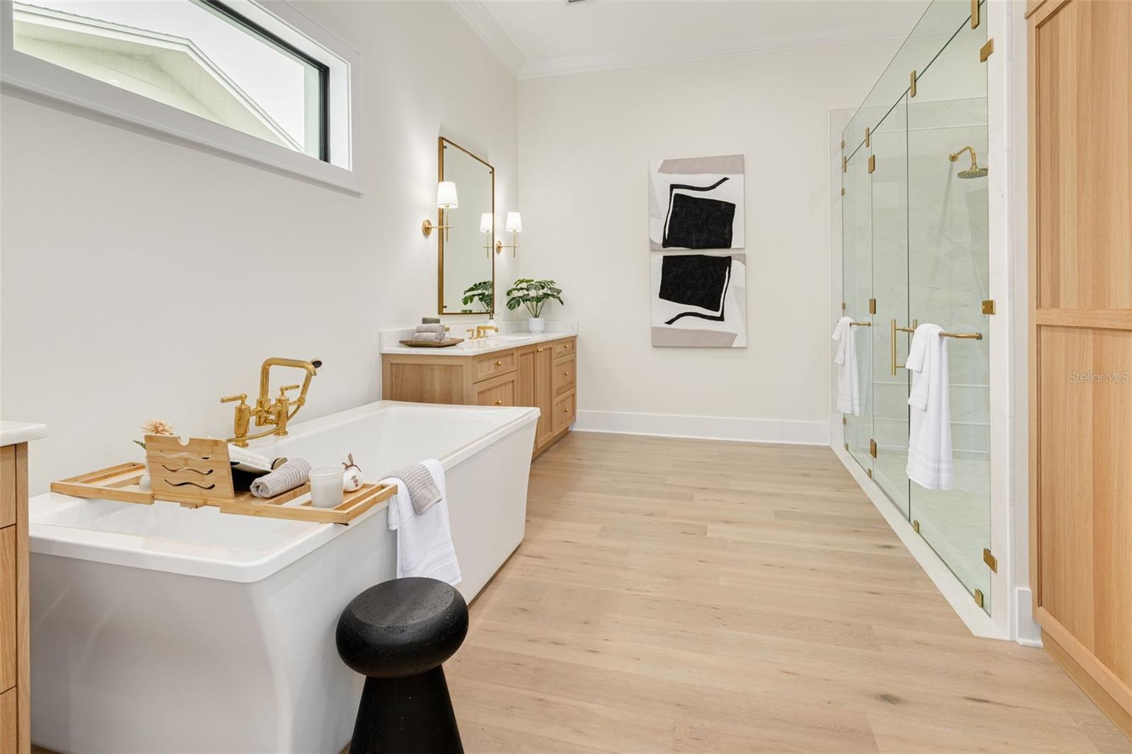 Image 18 of 49 For 634 Poinsettia Road