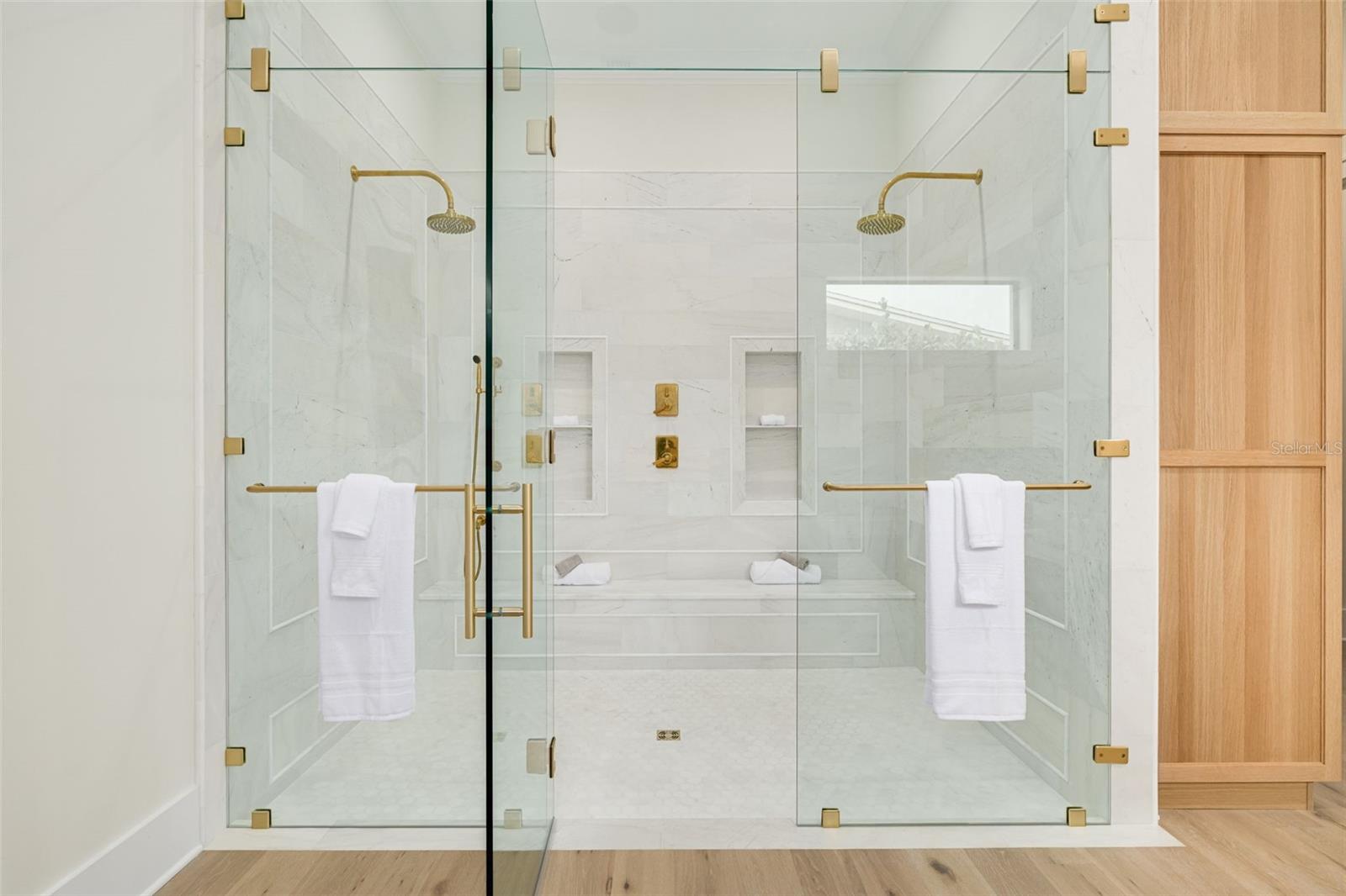 Image 20 of 49 For 634 Poinsettia Road