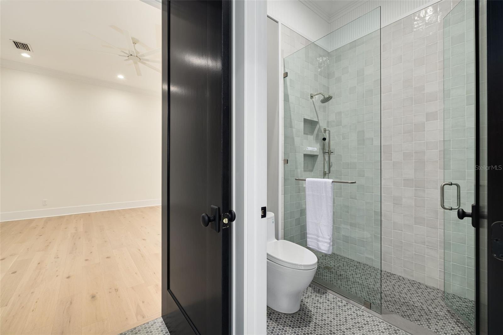 Image 27 of 49 For 634 Poinsettia Road