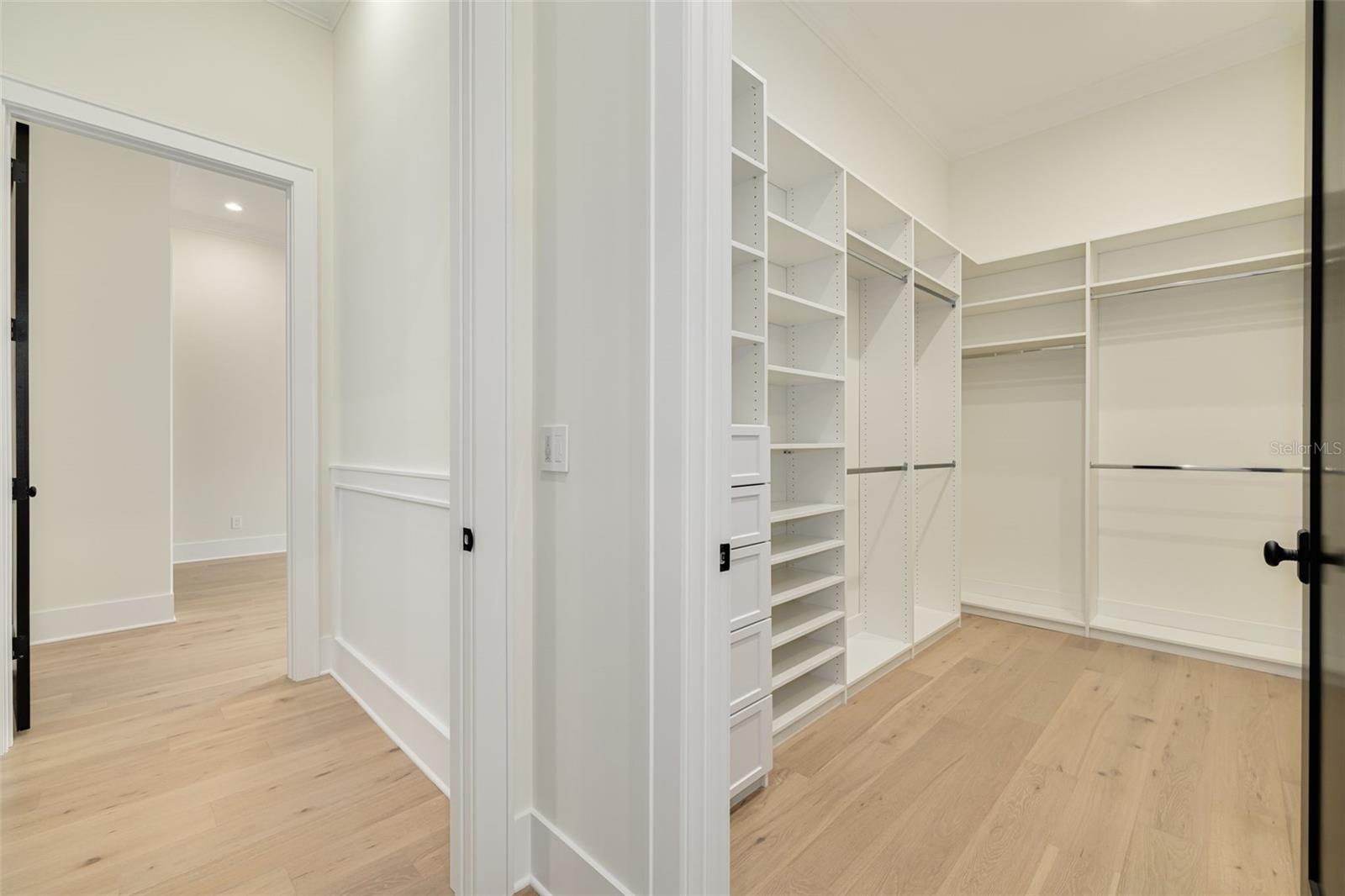 Image 28 of 49 For 634 Poinsettia Road