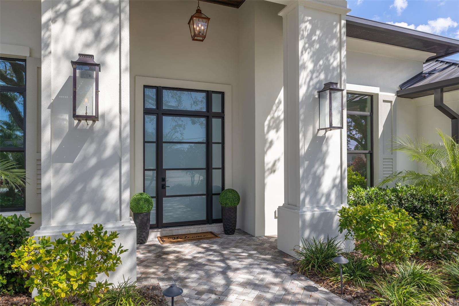 Image 3 of 49 For 634 Poinsettia Road