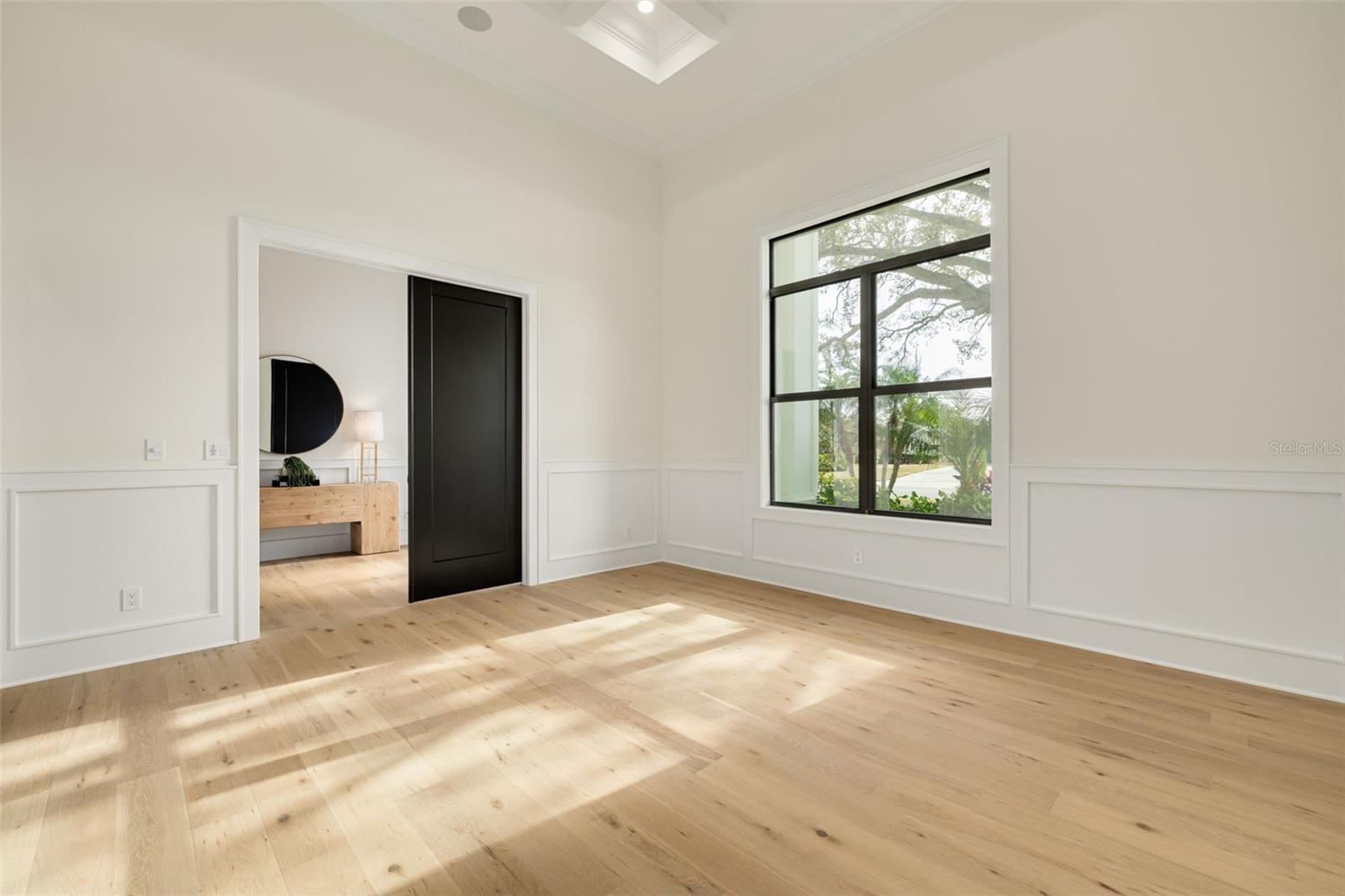 Image 31 of 49 For 634 Poinsettia Road