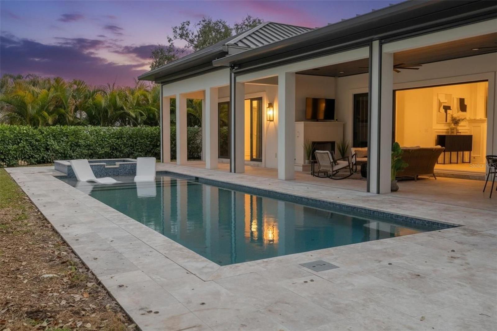 Image 36 of 49 For 634 Poinsettia Road