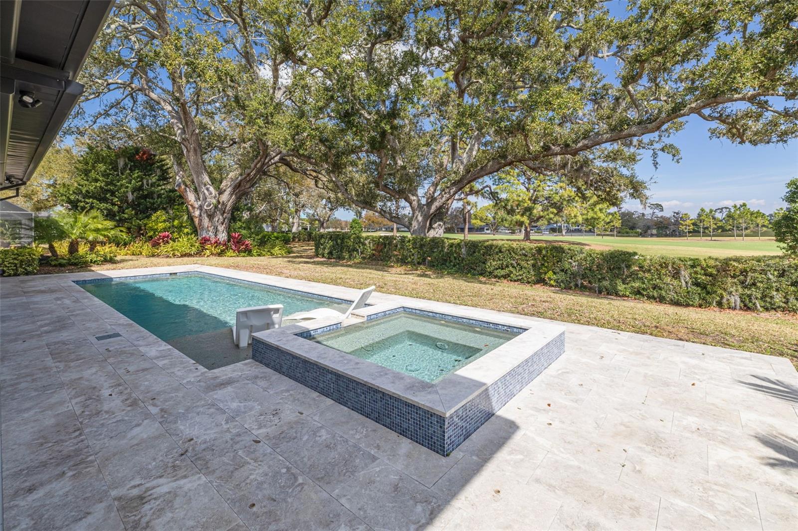 Image 37 of 49 For 634 Poinsettia Road