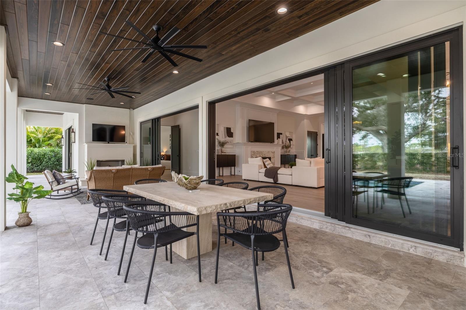 Image 41 of 49 For 634 Poinsettia Road