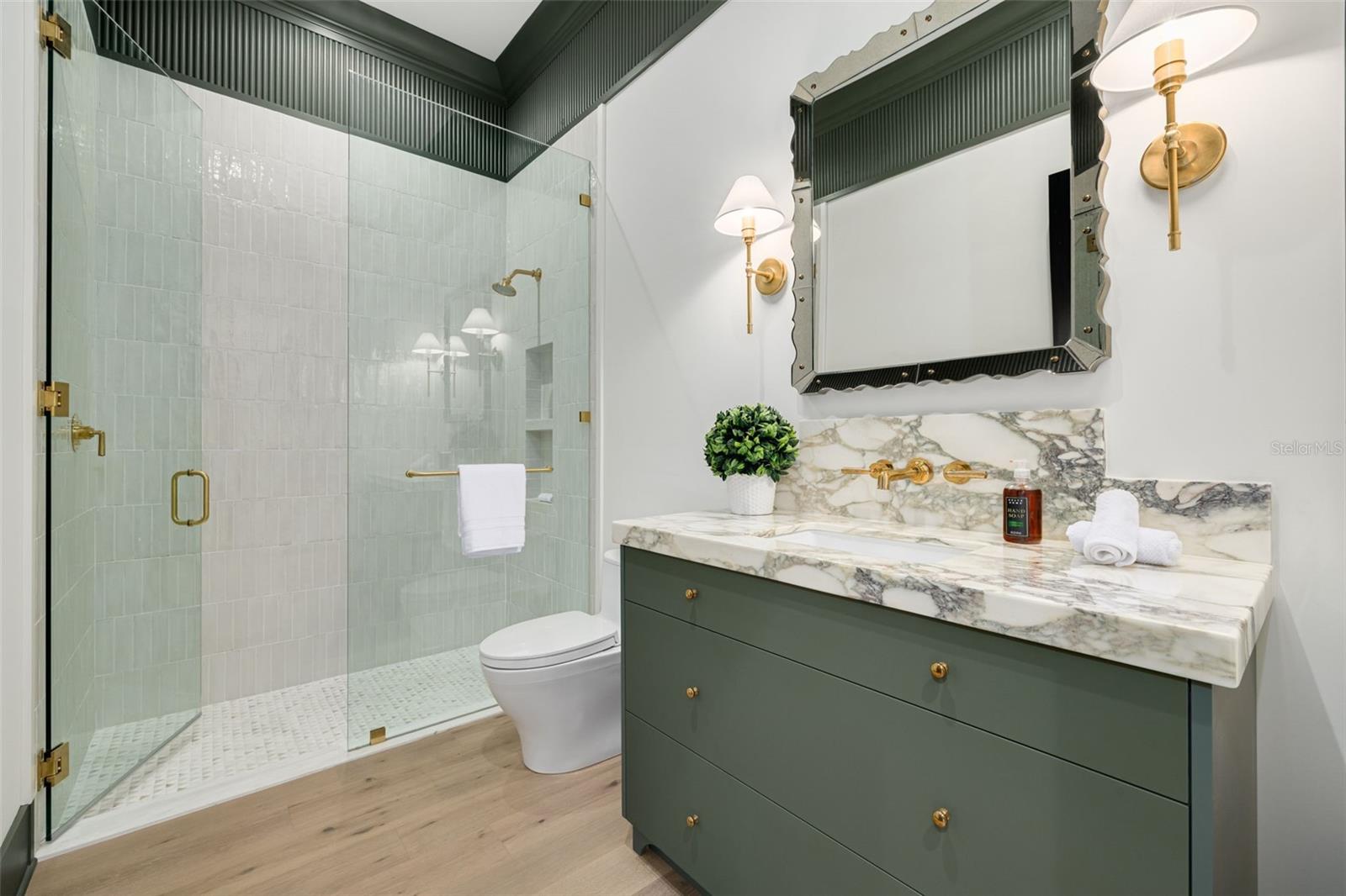 Image 6 of 49 For 634 Poinsettia Road