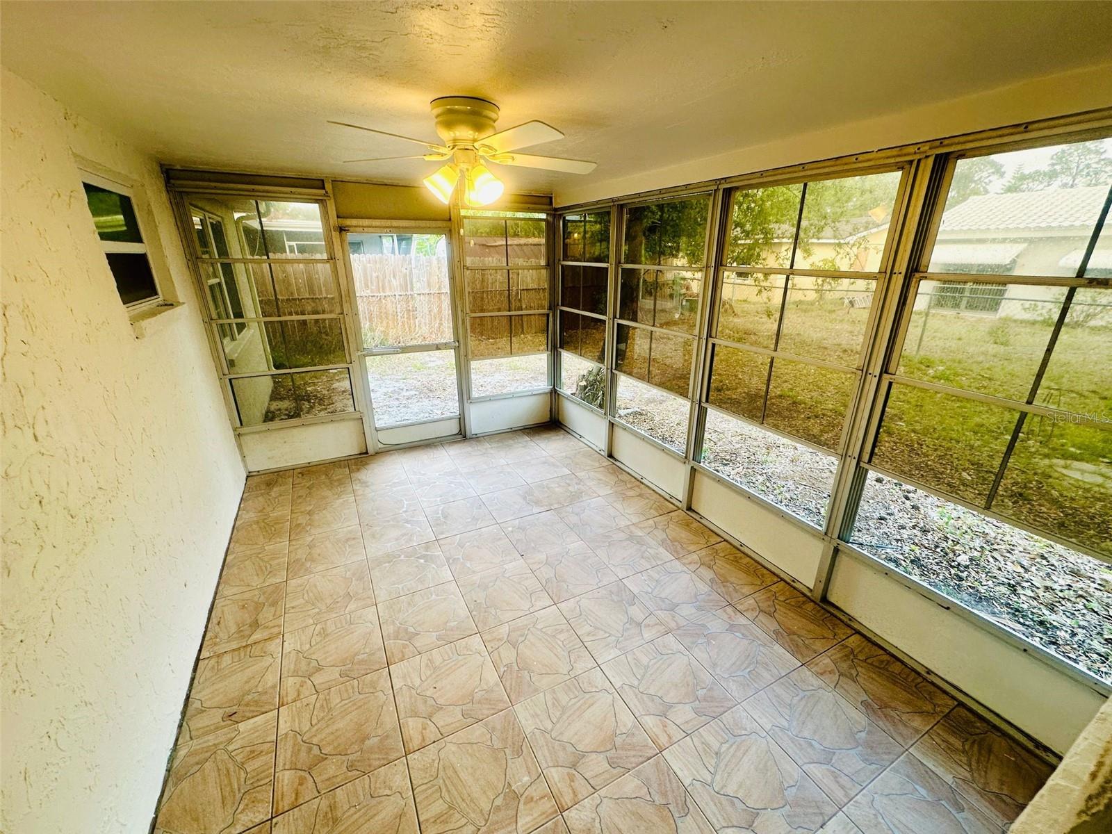 Image 10 of 12 For 4033 Newcastle Drive