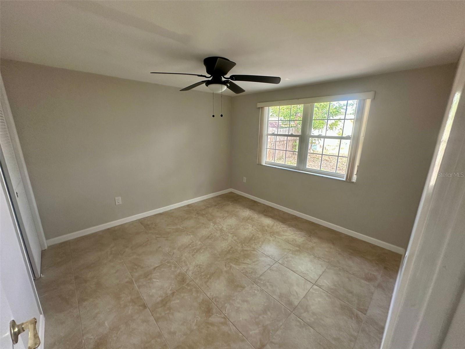 Image 7 of 12 For 4033 Newcastle Drive