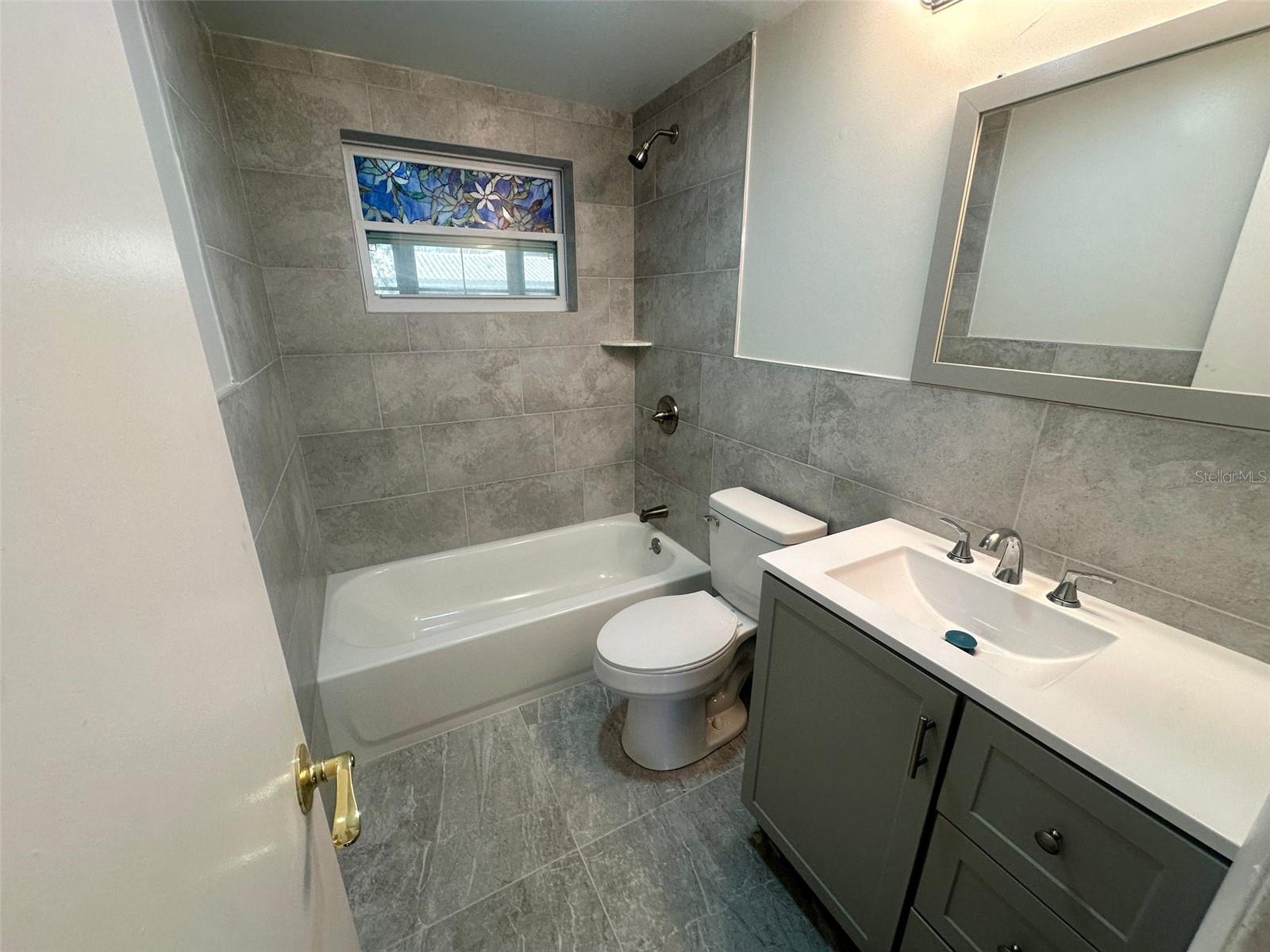Image 9 of 12 For 4033 Newcastle Drive