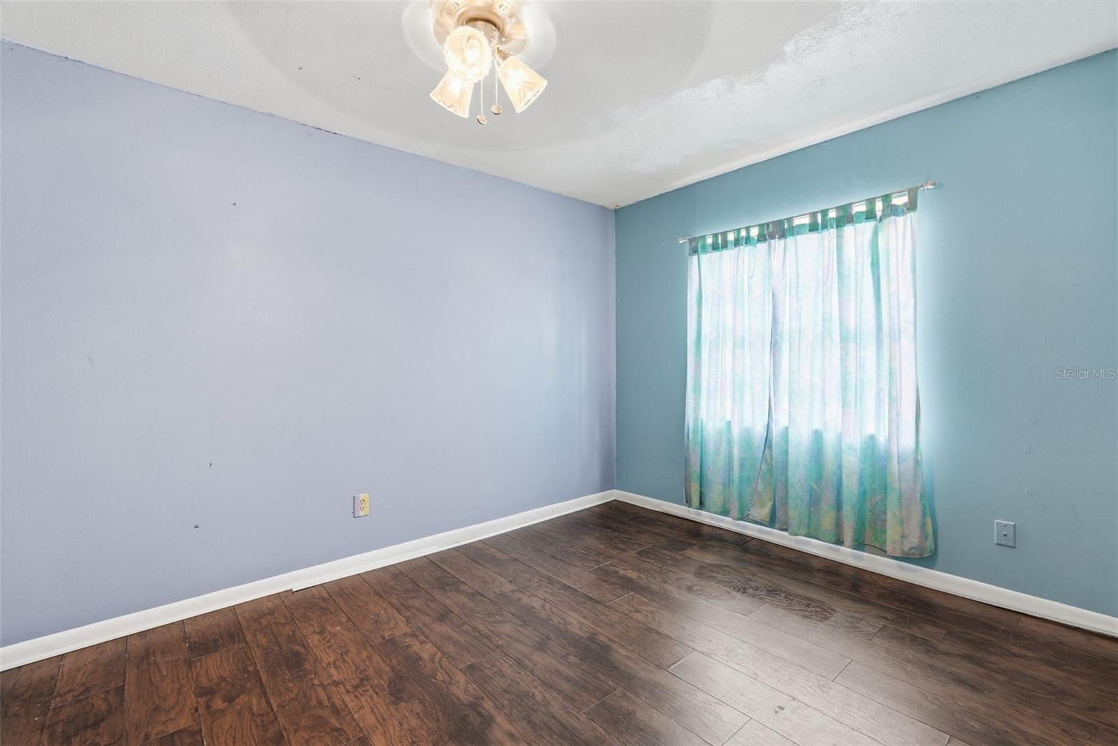 Image 14 of 26 For 17603 Cranbrook Drive