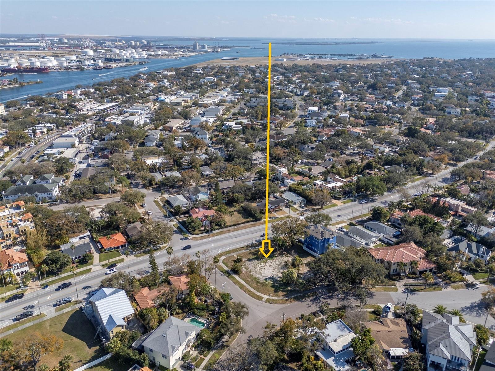 Listing photo id 7 for 116 Davis Boulevard