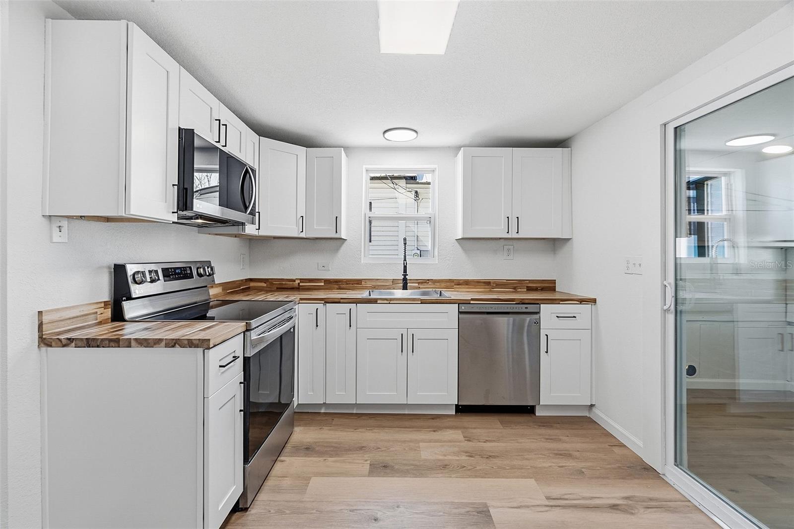 Image 19 of 37 For 110 1st Street