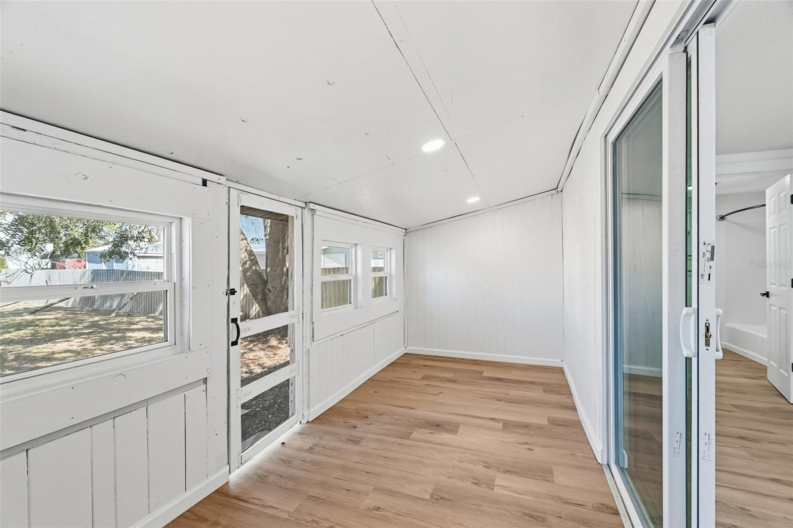 Image 28 of 37 For 110 1st Street