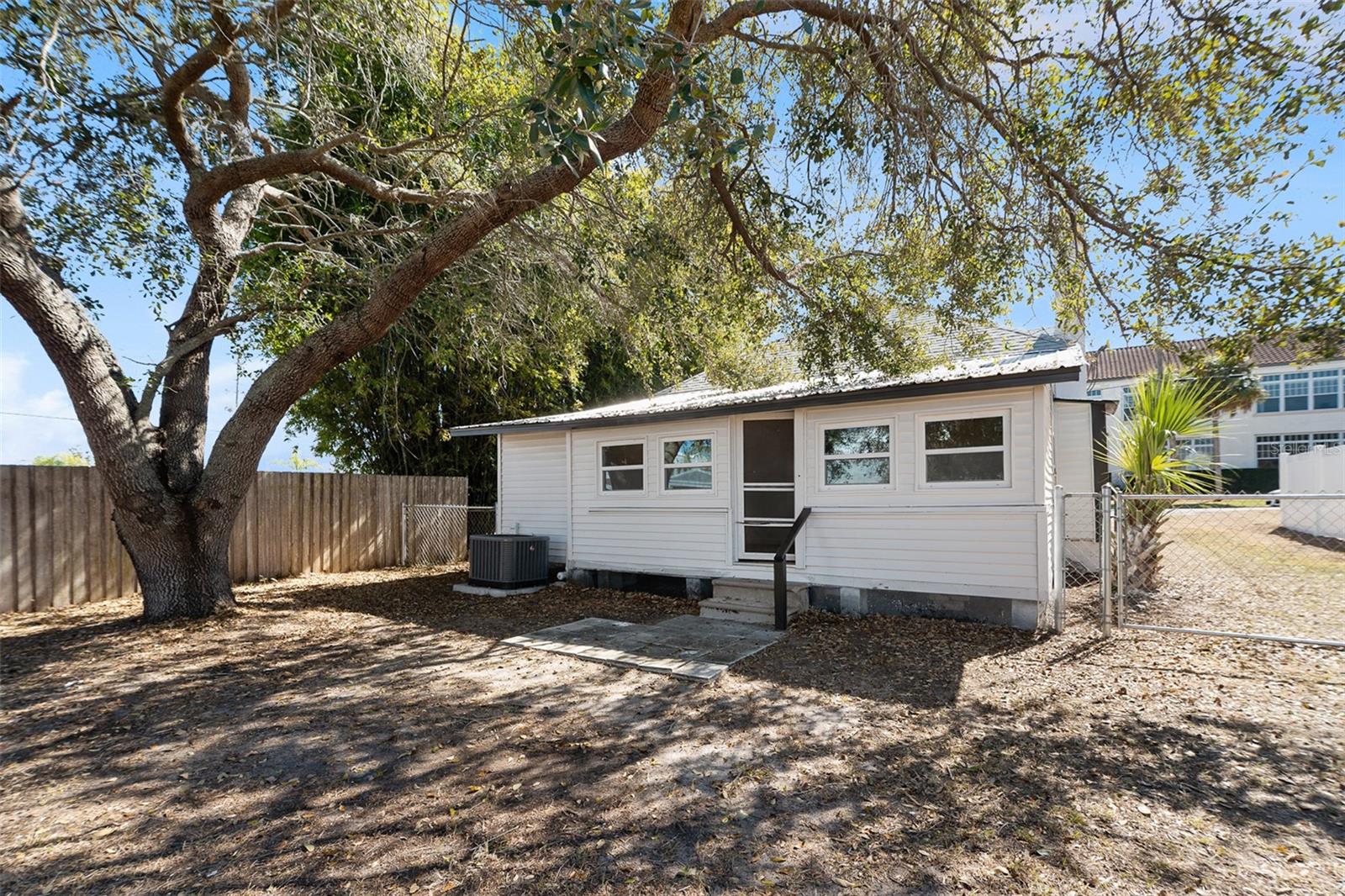 Image 29 of 37 For 110 1st Street