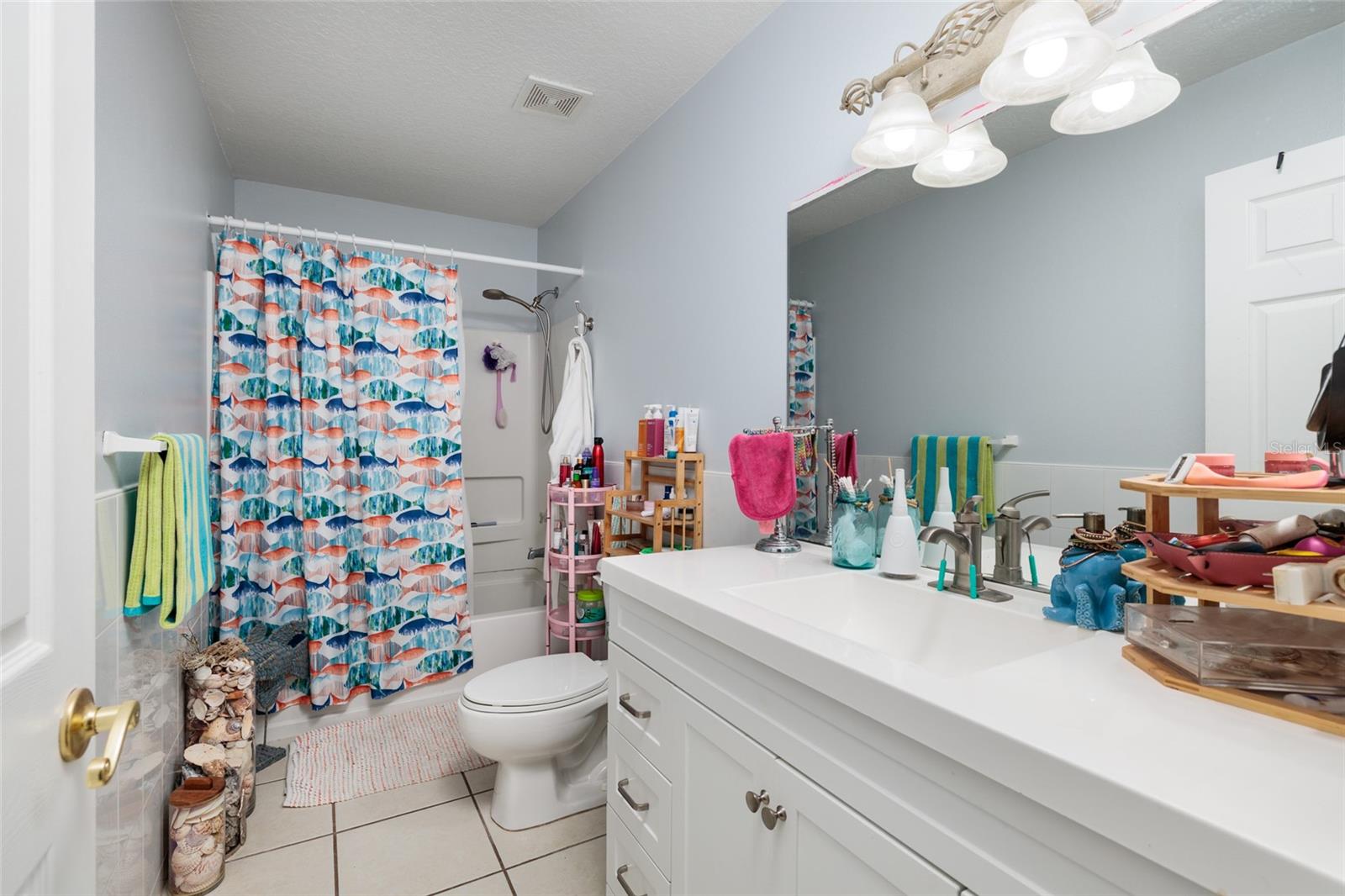 Listing photo id 24 for 407 8th Avenue N