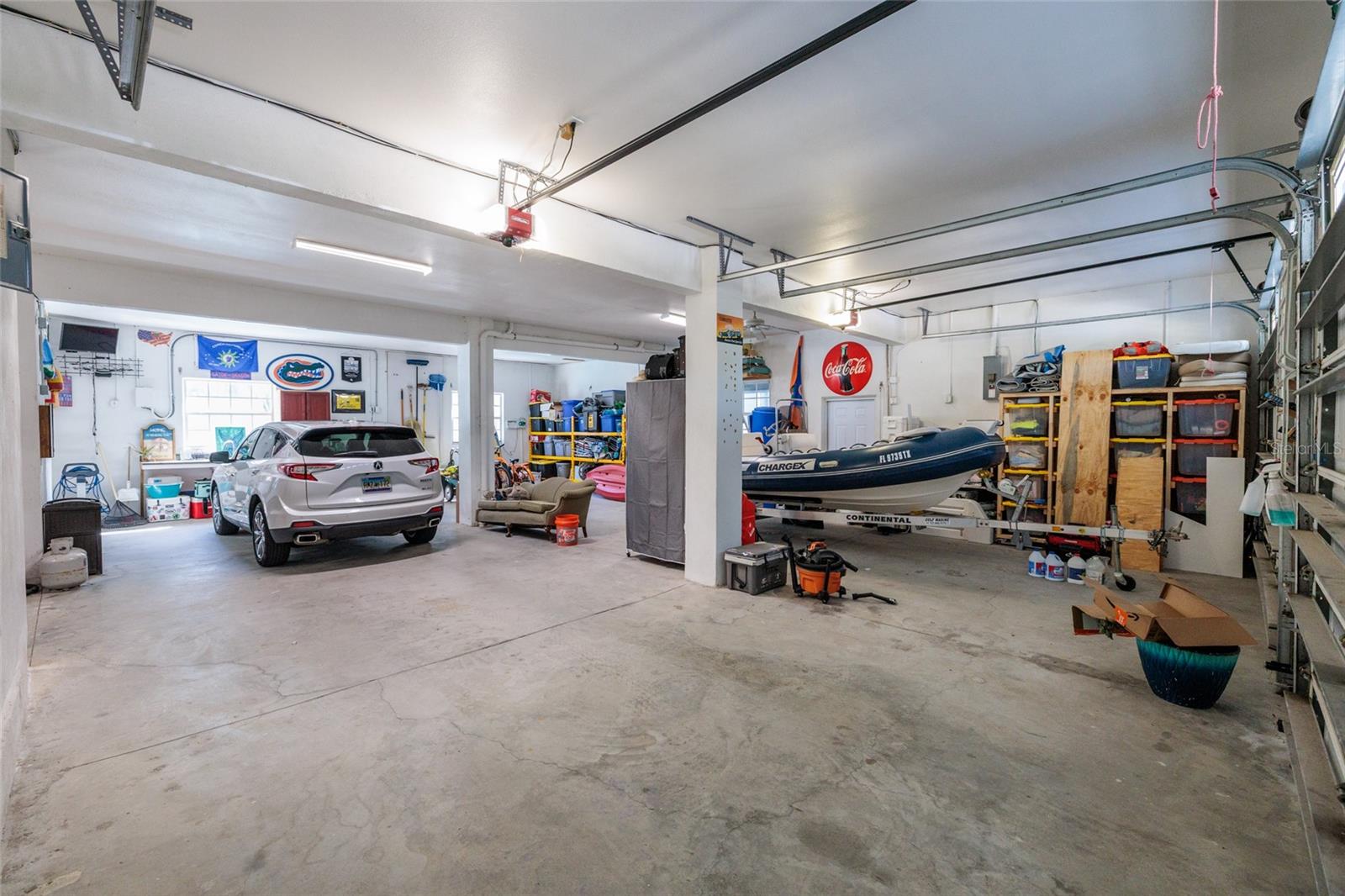 Listing photo id 35 for 407 8th Avenue N