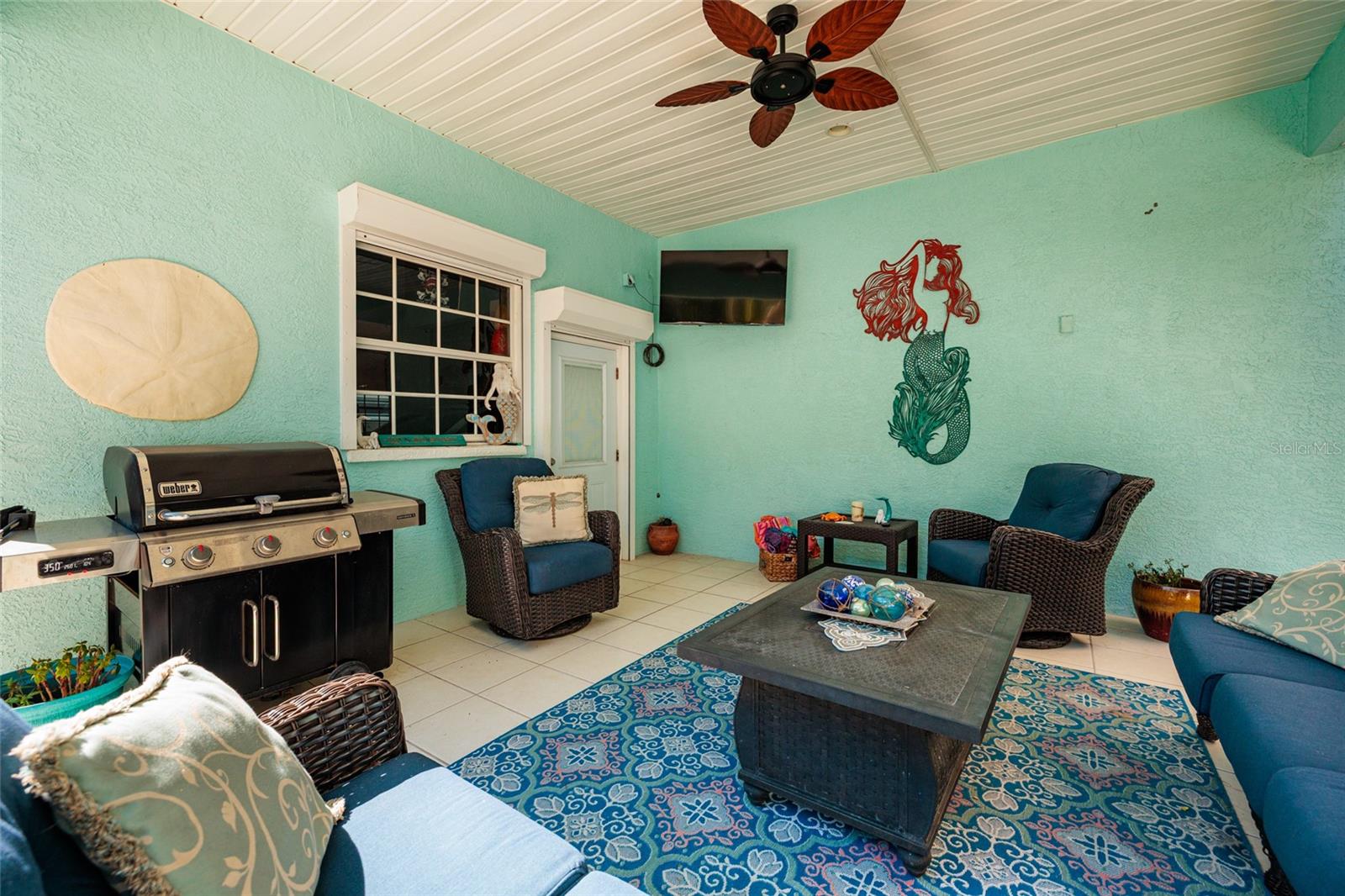 Listing photo id 37 for 407 8th Avenue N