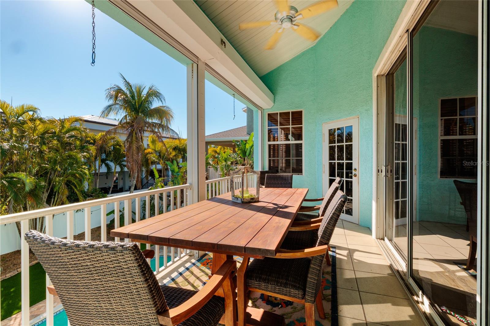 Listing photo id 51 for 407 8th Avenue N