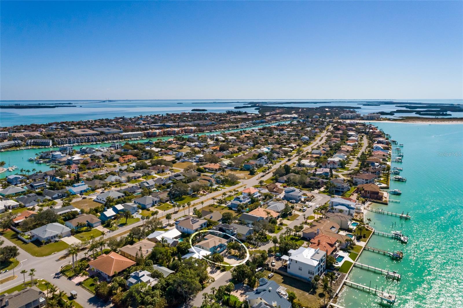 Listing photo id 56 for 407 8th Avenue N