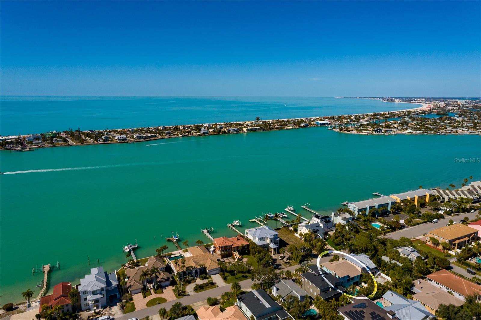 Listing photo id 57 for 407 8th Avenue N