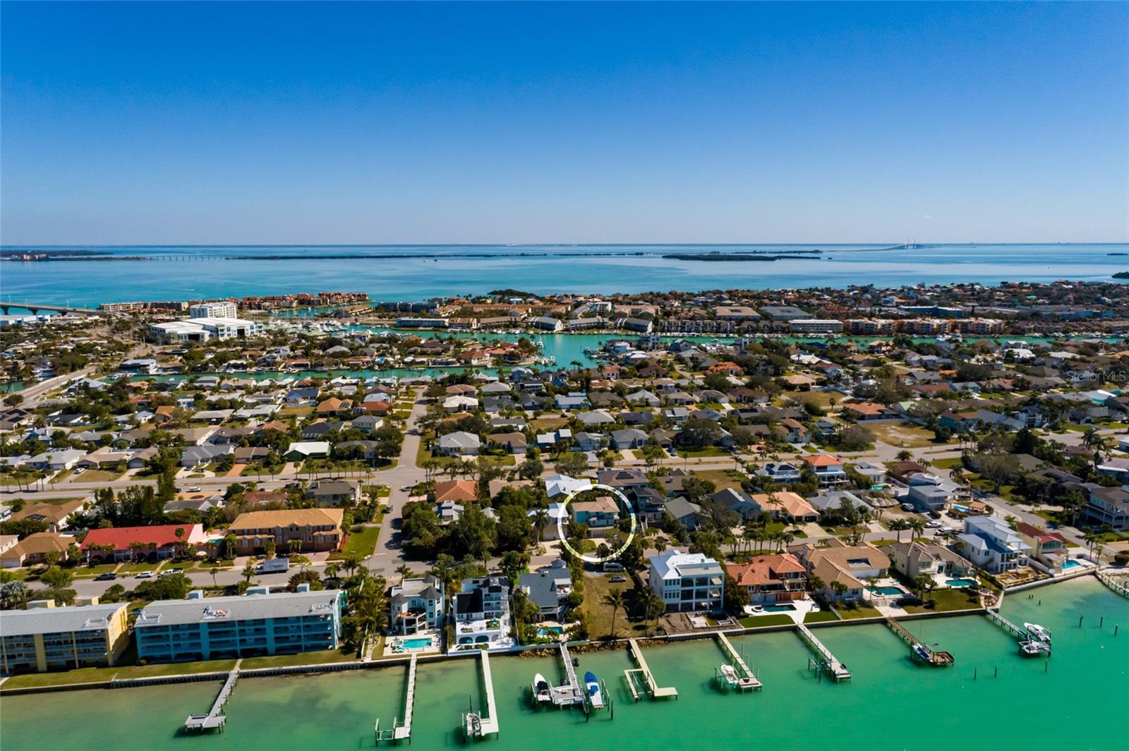 Listing photo id 62 for 407 8th Avenue N