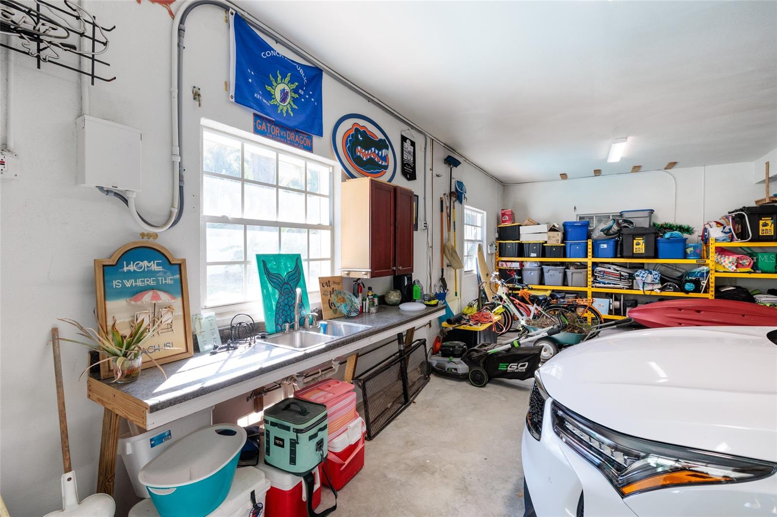 Listing photo id 63 for 407 8th Avenue N