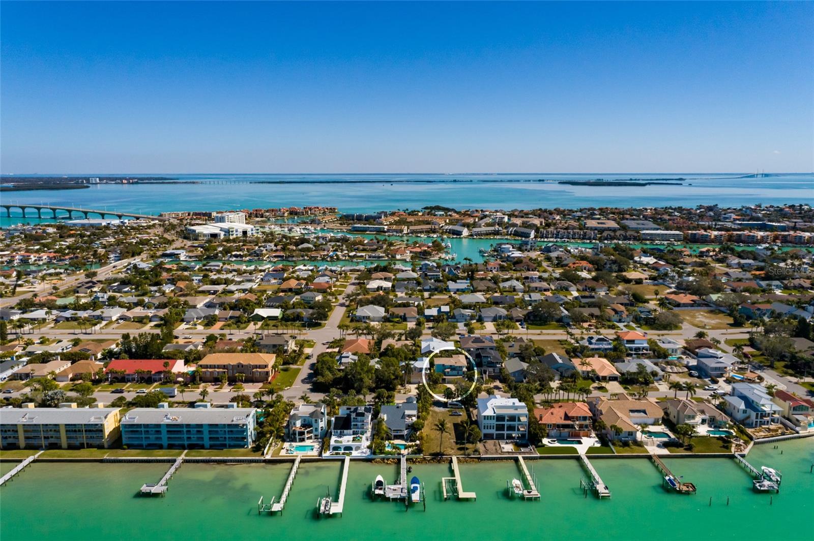 Listing photo id 66 for 407 8th Avenue N