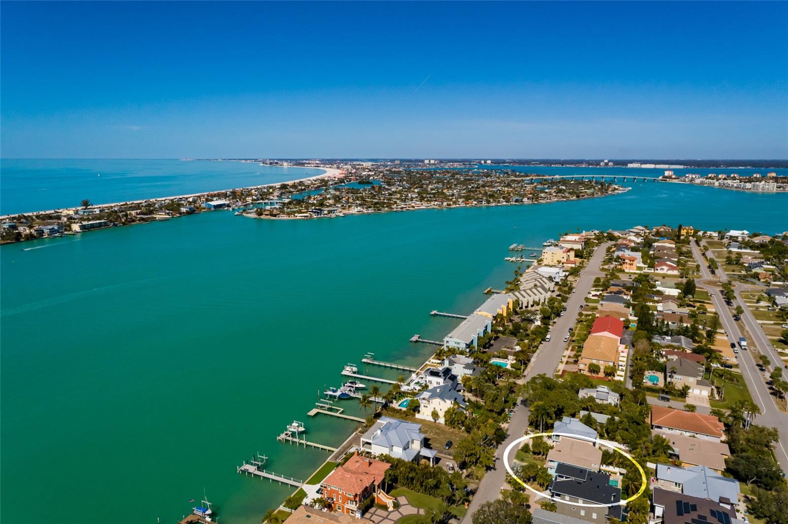 Listing photo id 68 for 407 8th Avenue N