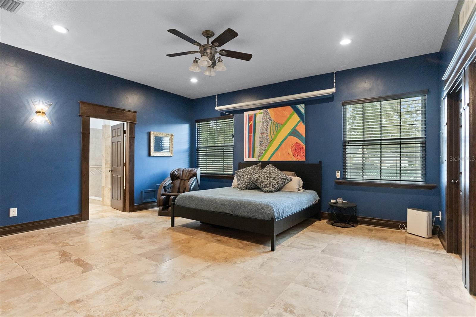 Image 15 of 51 For 1905 Burke Street