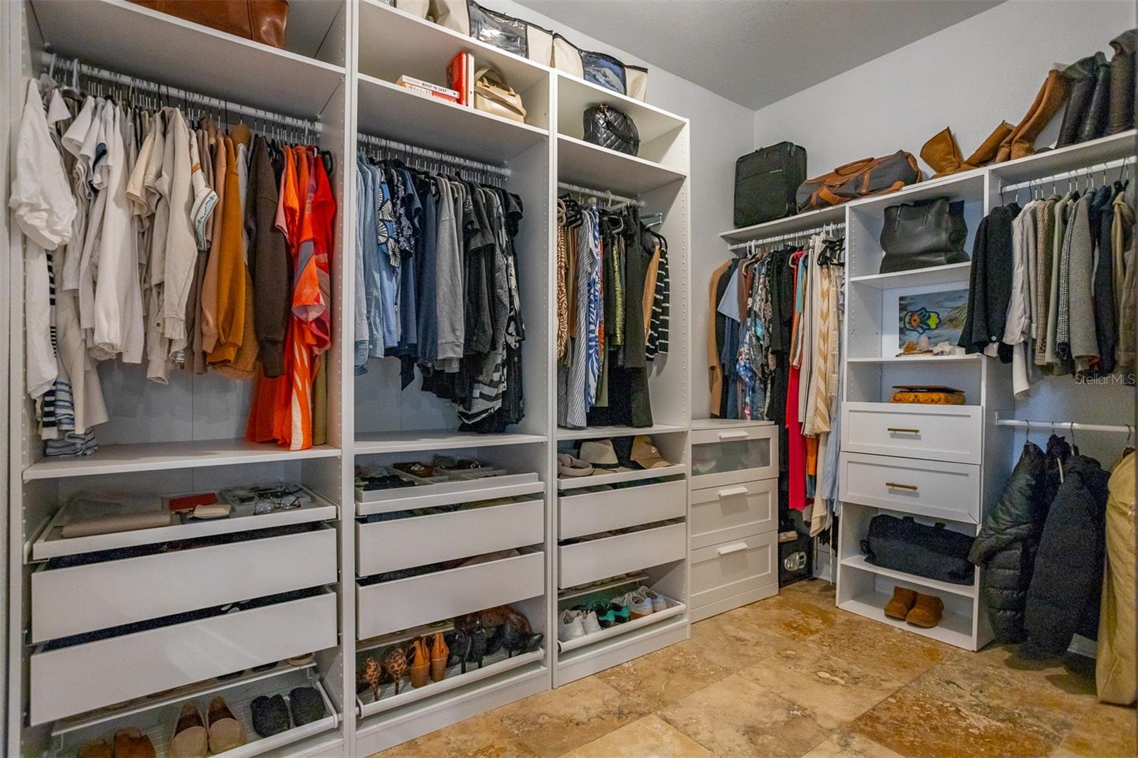 Image 16 of 51 For 1905 Burke Street